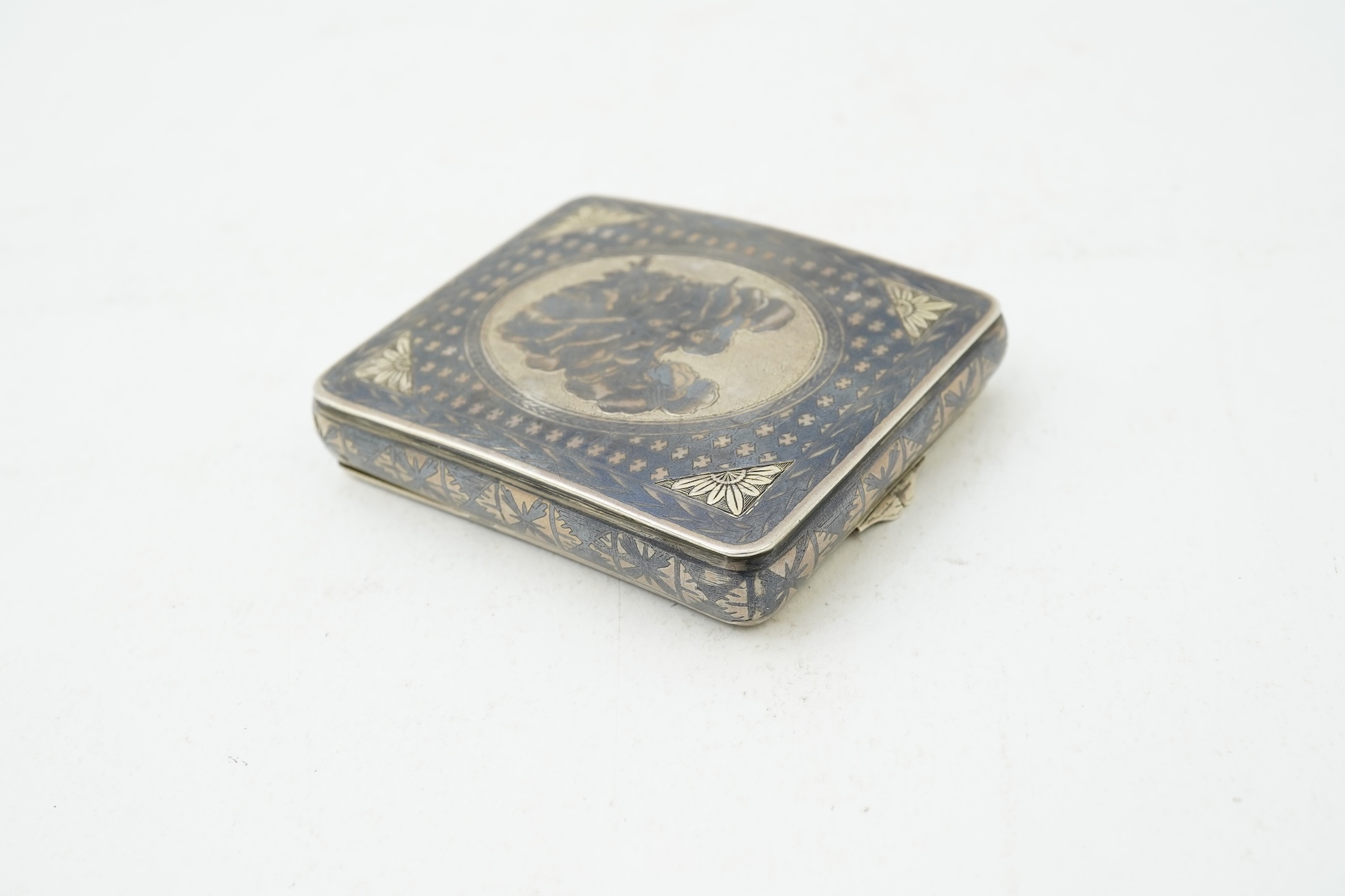 A 19th century Russian 84 zolotnik and niello cigarette case